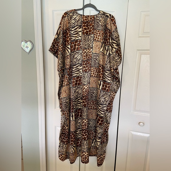 Wild Patchwork Kaftan - Picture 2 of 3